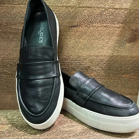 J/SLIDES LEATHER SLIP ON SNEAKERS SIZE 8.5 - Picture 2 of 8